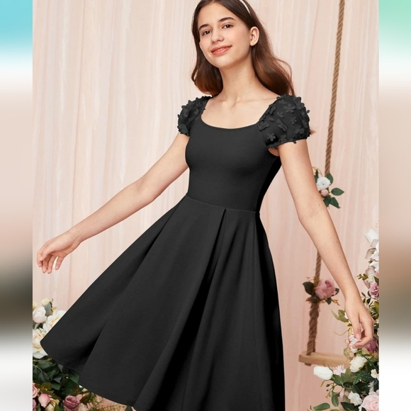 WDIRARA Other - Girl's flower Mesh Puff Sleeve Square Neck Ruffle Hem Dress Sz 12-13 yrs black